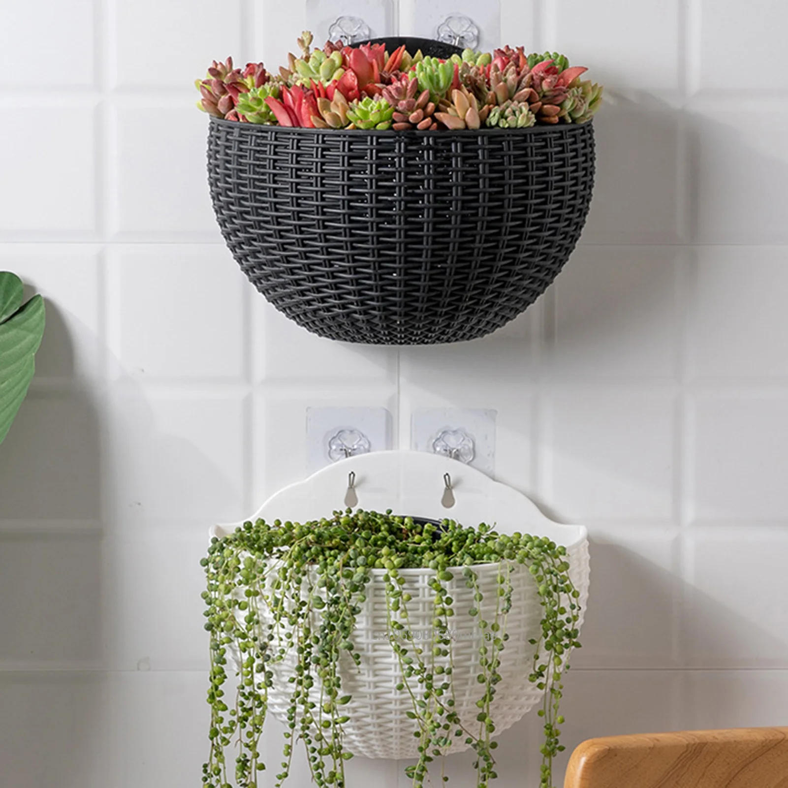 Description Picture 3 of itemFlower Pot Exquisite Wall-mounted Plastic Wall Hanging Basket Flowerpot for Outdoor Garden Balcony Decoration Planter