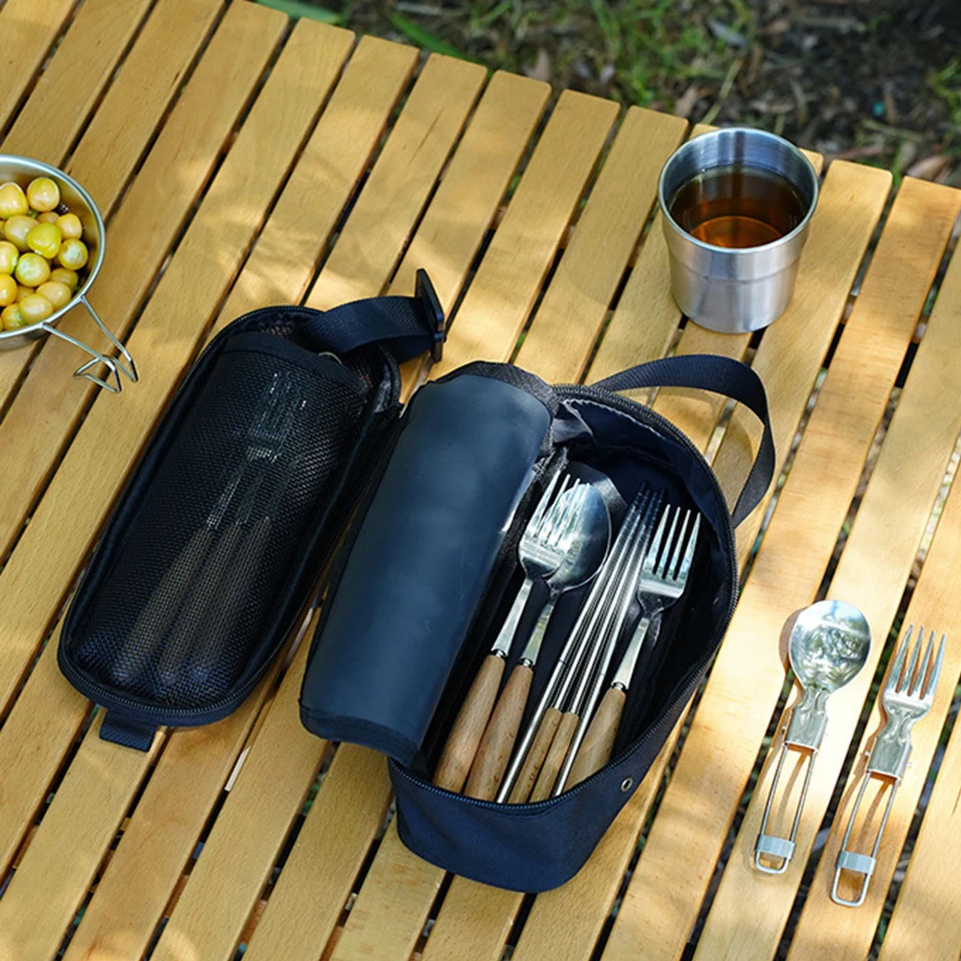 Description Picture 5 of itemCamping Cookware Storage Bag Multifunctional Camping Utensils Bag Outdoor Camping Cookware Container Bag for Outdoor Picnic Tool