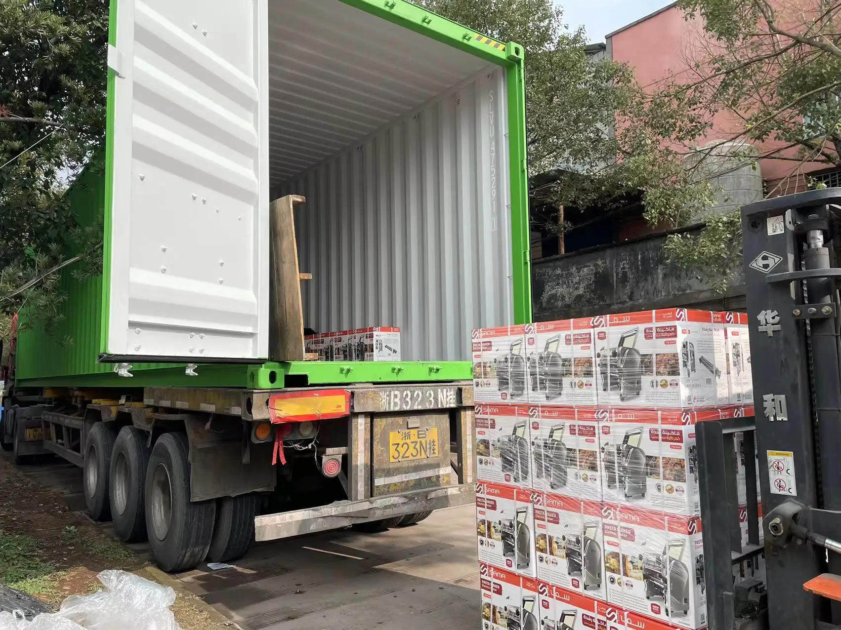 Description Picture 3 of item2023 New 220V Electric Noodle Machine No-knife Noodle Pressing Machine Dumpling Wonton Wrappers Automatic Pasta Maker Machine