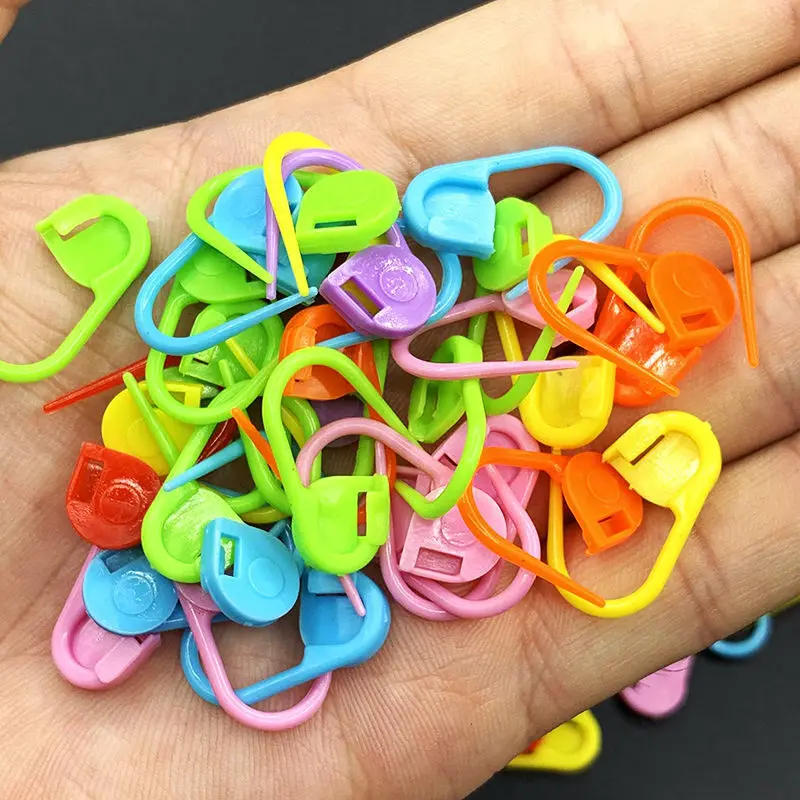 Description Picture 3 of item50-200pcs Multicolor Plastic Resin Small Clips Knitting Crochet Markers Locking Stitch Needle Clip Marking Rings DIY Sewing Tool