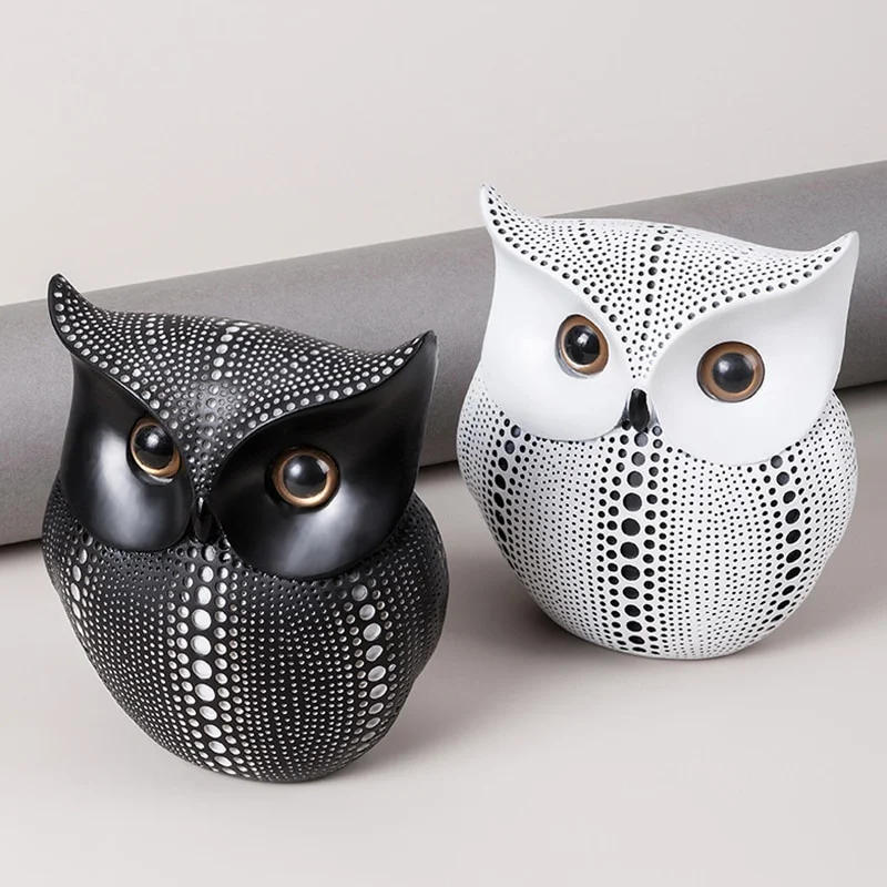 Description Picture 6 of itemResin Owl Statue Living Room Decoration Accessories Desk Decoration Statue Decorations for Home Figurines & Miniatures