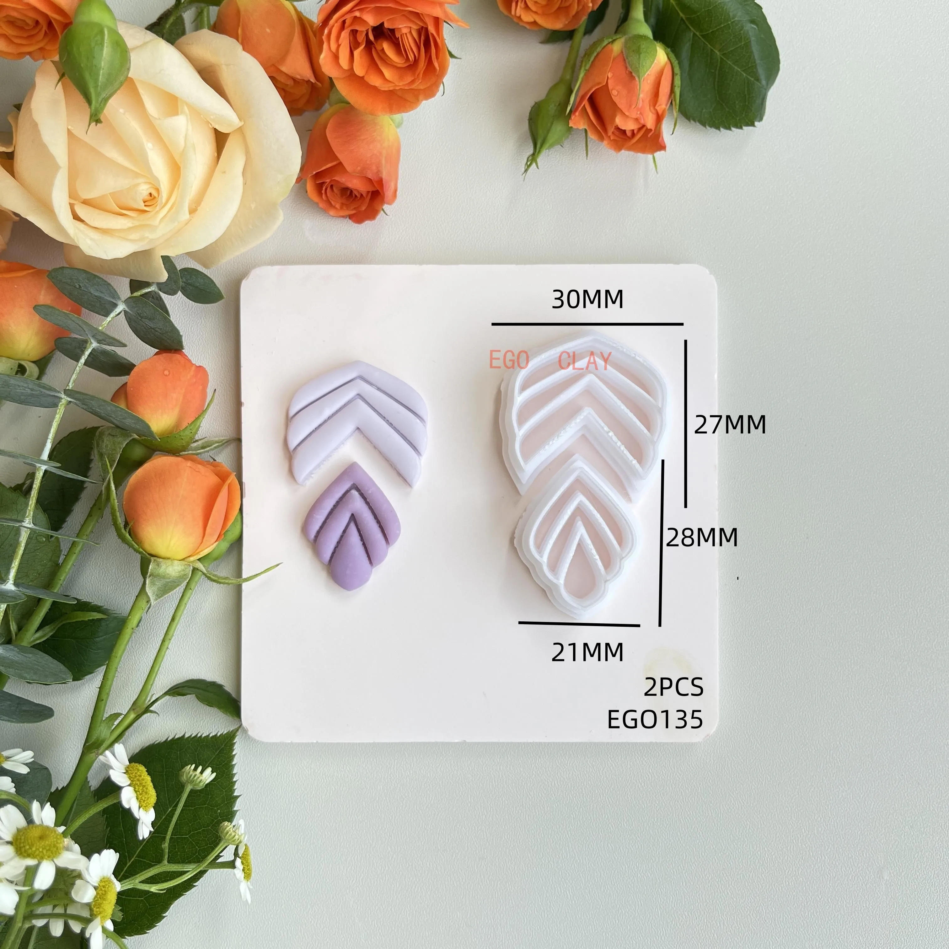 Description Picture 2 of itemExotic floral tropical green leaf pattern mold polymer clay cutting mold for hanging pendant earrings DIY making gift decoration