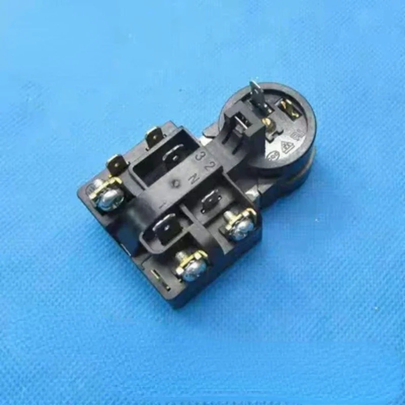 Slide b48cc5bf5d1f4166b98e3bb340d8ad50