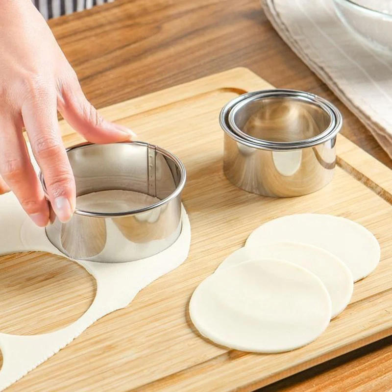 Description Picture 2 of itemStainless Steel Biscuit Mold Kitchen Round Cookie Cutter Set Baking Circle Pastry Cake Mould DIY Dumplings Skin Cutting Tools