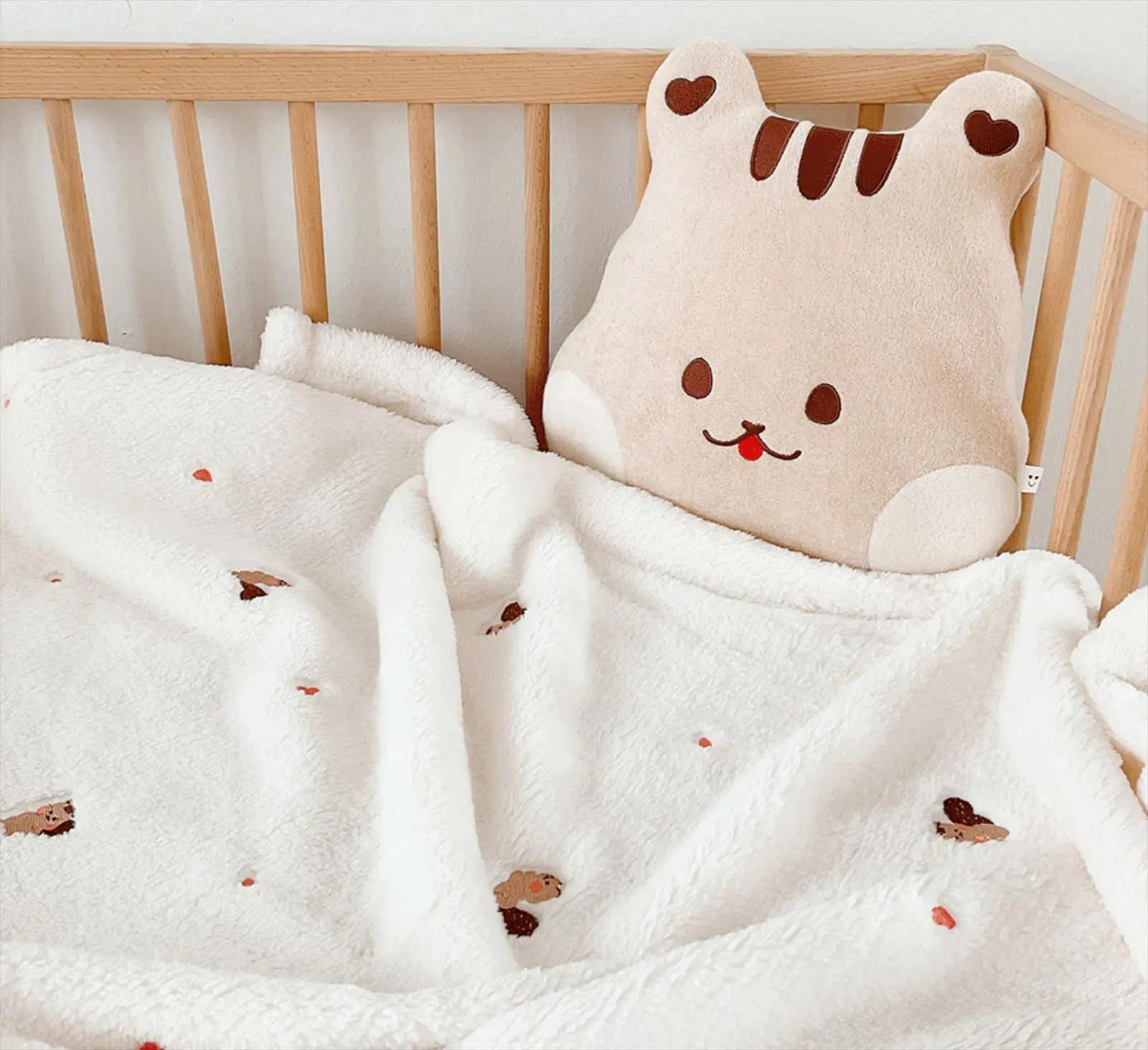 Description Picture 6 of itemCarton Baby Blanket Soft Baby Swaddle Wrap Bedding for Newborn Lange Warm Stroller Cover Coral Fleece Throw Blanket