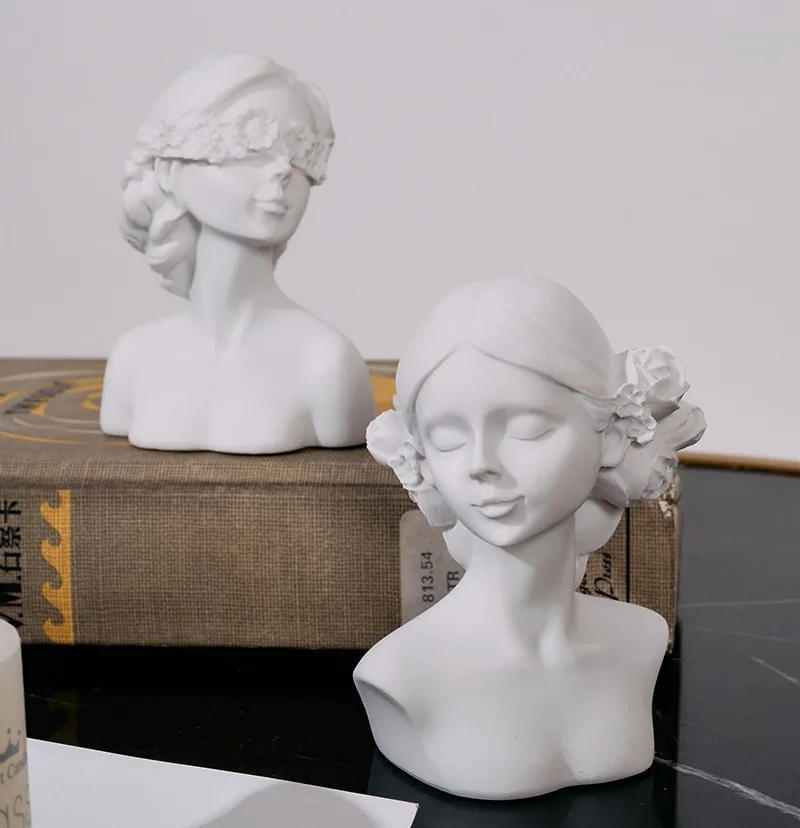 Description Picture 2 of itemMasked Girl Candle Silicone Mold DIY Gypsum Aromatherapy Epoxy Resin Soap Mold Human Candle Fragrance Stone Ornament Crafts