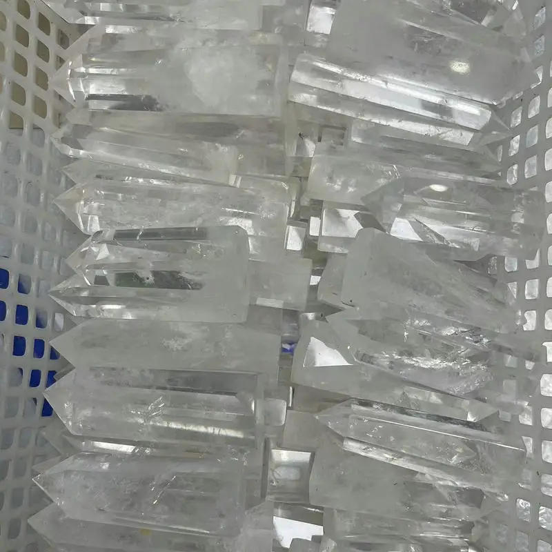 Description Picture 2 of item1pcs Brazilian Natural Quartz Crystal White Crystal Brazilian Crystal Healing Crystal Ornaments