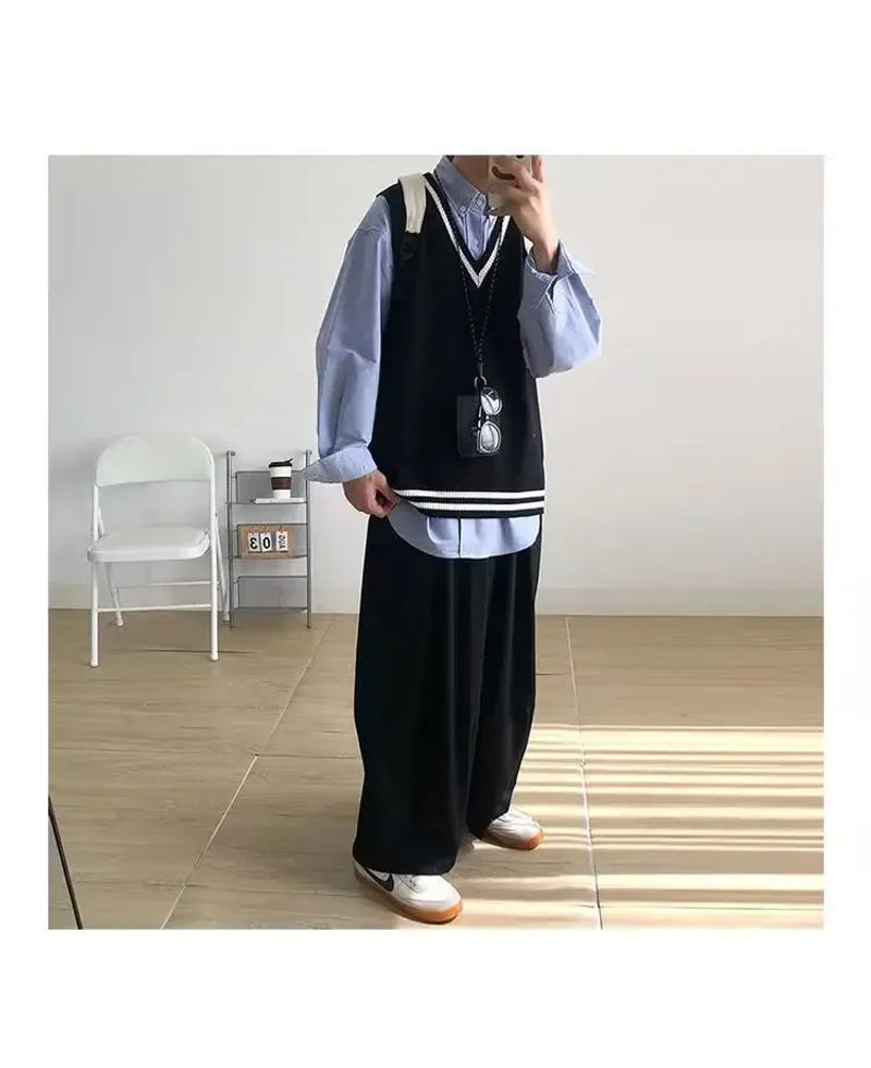 Description Picture 4 of itemWinter Loose-fit V-neck Sweater Vest Trendy Men's Shoulder Vest Versatile Autumn/winter Season Knitted Pullover