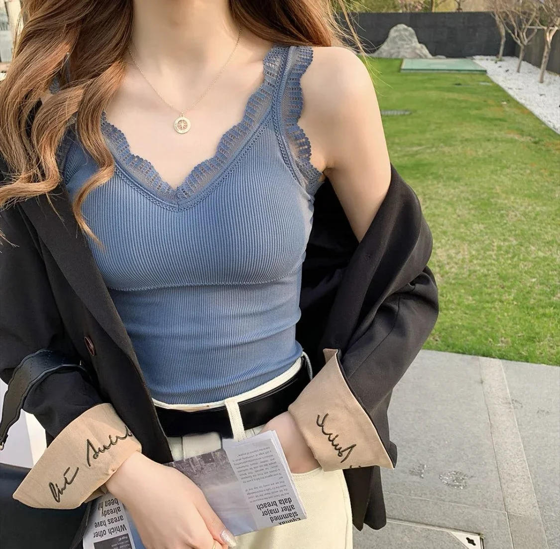 Description Picture 2 of itemSummer Top Women Sleeveless Lace Tank Top Sexy Women's T-shirt Vest Bra Female Vest Tops White Black Underwear Women Lingerie