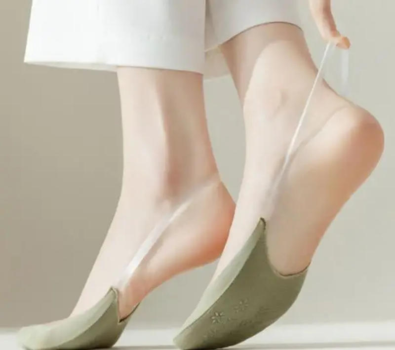 Description Picture 5 of itemTransparent Socks Women Summer Thin Candy Color Sling Invisible Socks Japanese Cotton Half Socks Forefoot Pads Wholesale