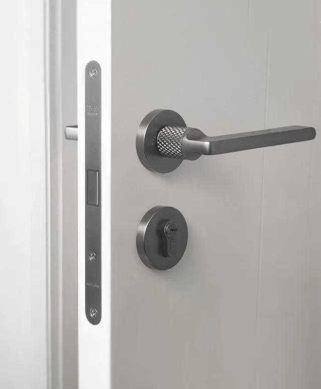 Description Picture 6 of itemMagnetic Silent Bedroom Door Lock Light Luxury Security Door Lock Home Double Sided Door Handle Lock Body Suit with Key
