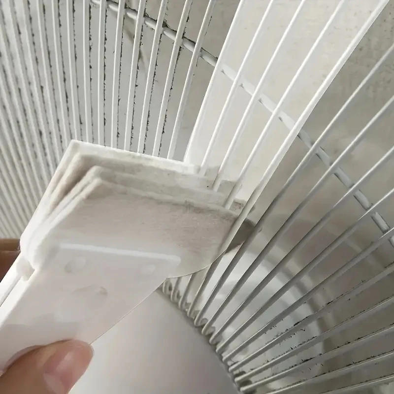 Description Picture 6 of itemFan Cleaning Brush Multi-functional Keyboard Crevice Cleaning Brush Plastic Soft Bristle Brush Air Conditioner Air Vent Cleaning