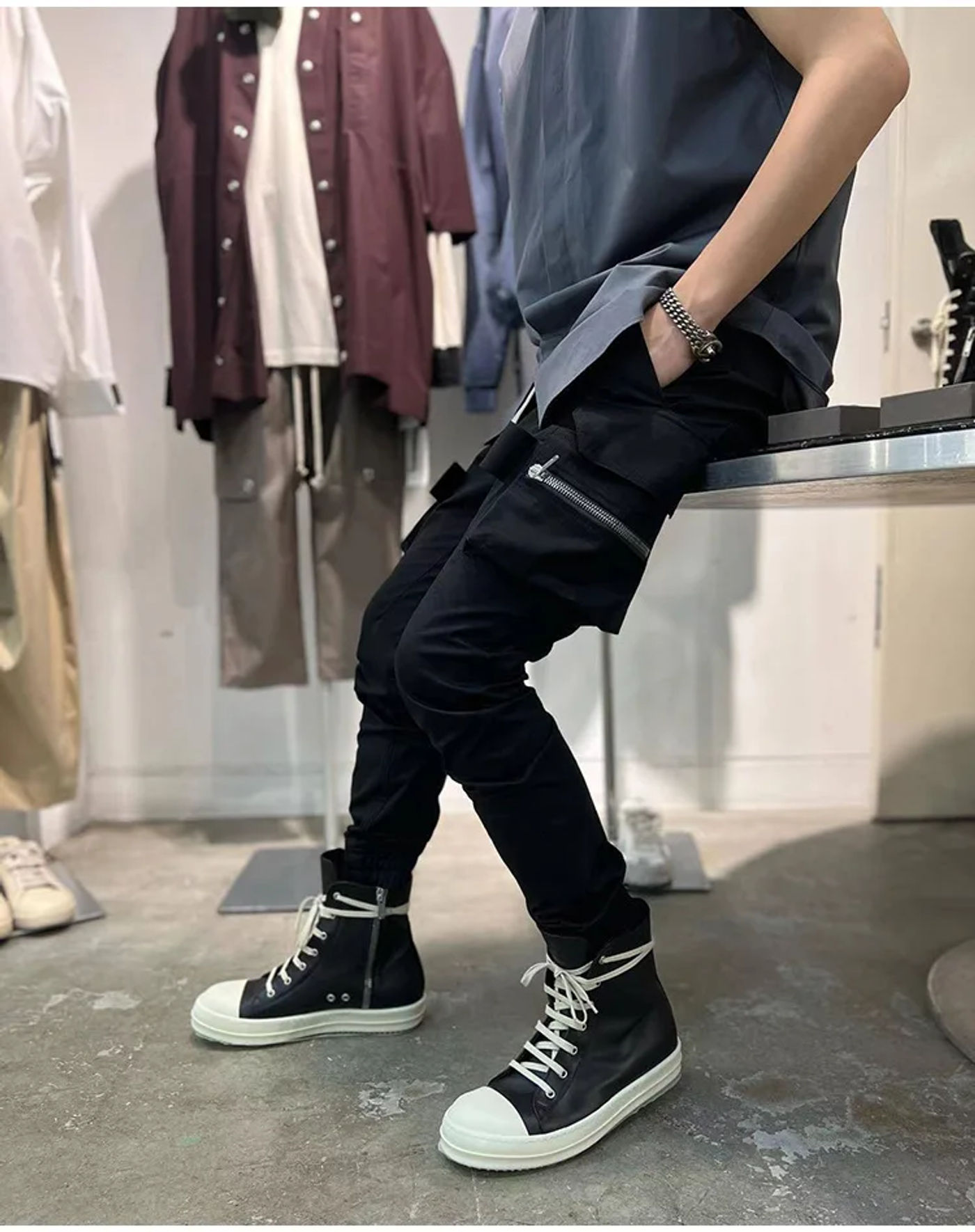 Description Picture 4 of itemHKSH Men's Tide Dark Large Pocket Strap Casual Safari Style Cargo Pants Slim Fashion Trendy Elastic Waist Trousers Cotton HK1379