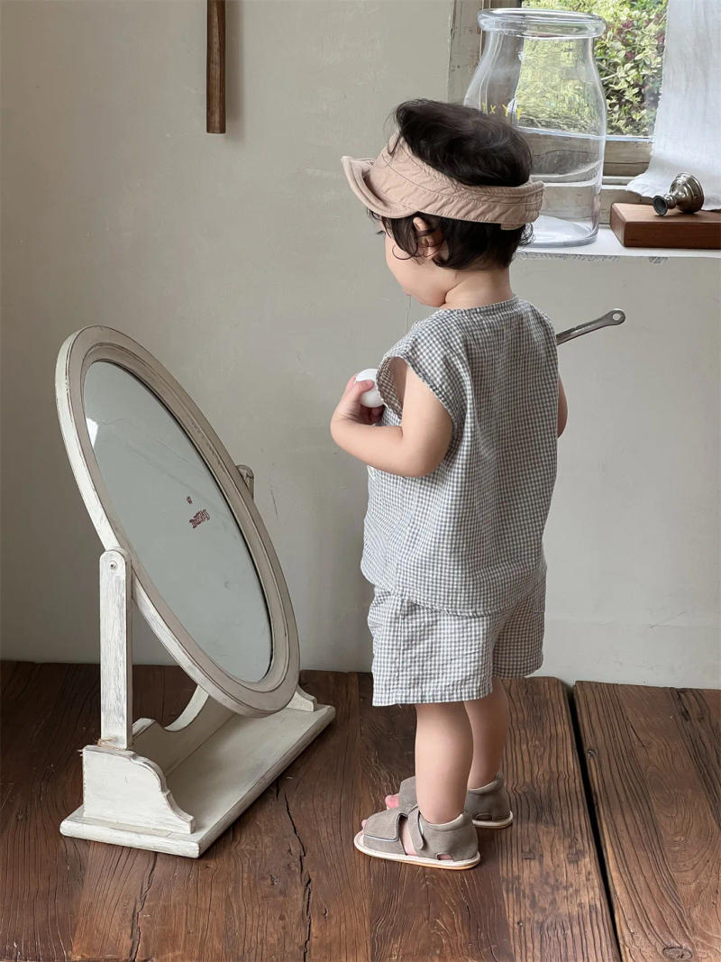 Description Picture 4 of item2025 Summer New Baby Sleeveless Clothes Set Infant Thin Plaid Cardigan + Shorts 2pcs Suit Toddler Boy Girl Cotton Casual Outfits