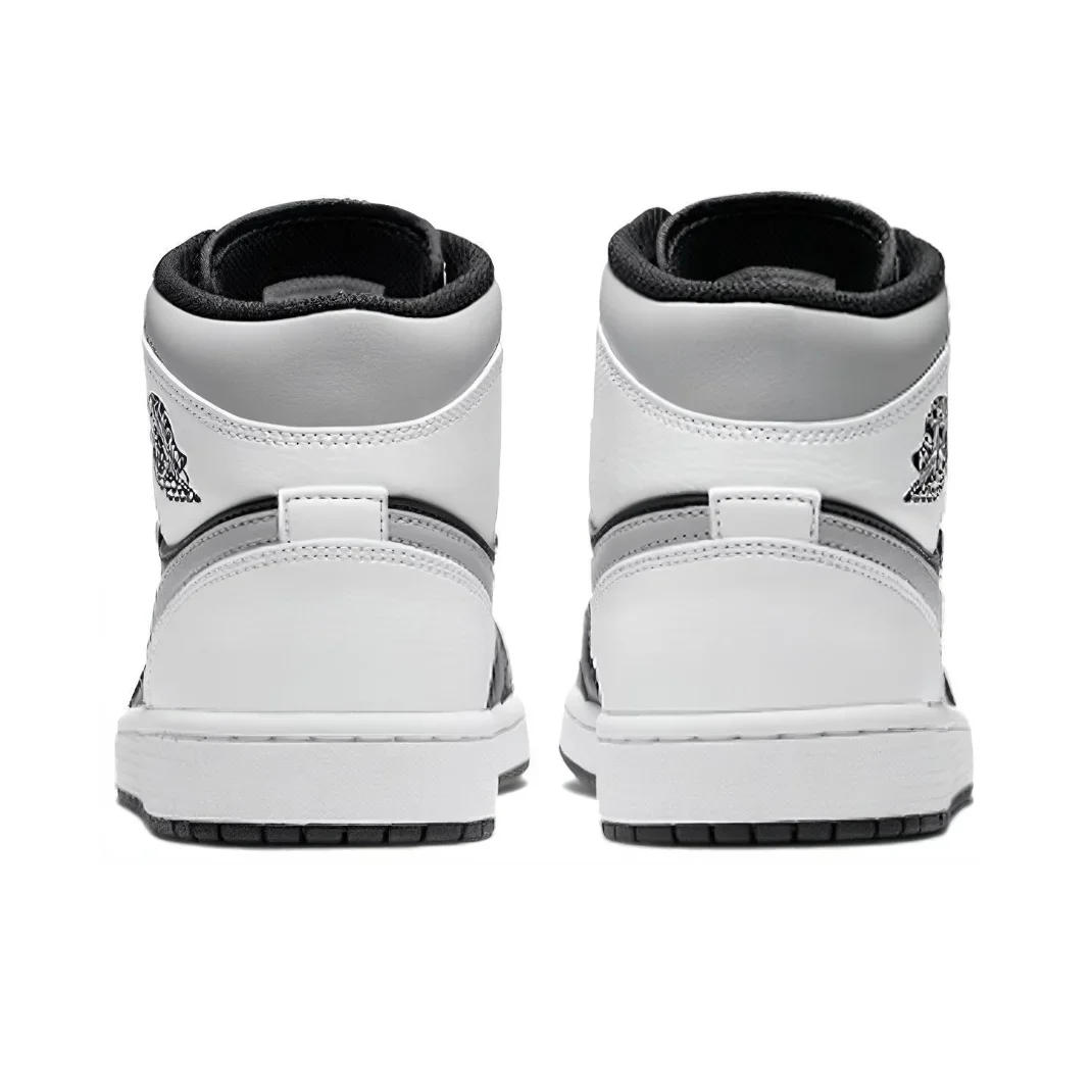 Description Picture 6 of itemIconic Brand Original Air Jordan 1 MID Classic Men's Basketball Shoes Comfortable Wear-resistant Anti-skid Black and White Colorway