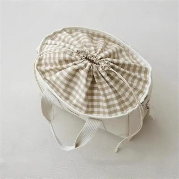 Slide 111331be286e4efc96a5057ba8452339