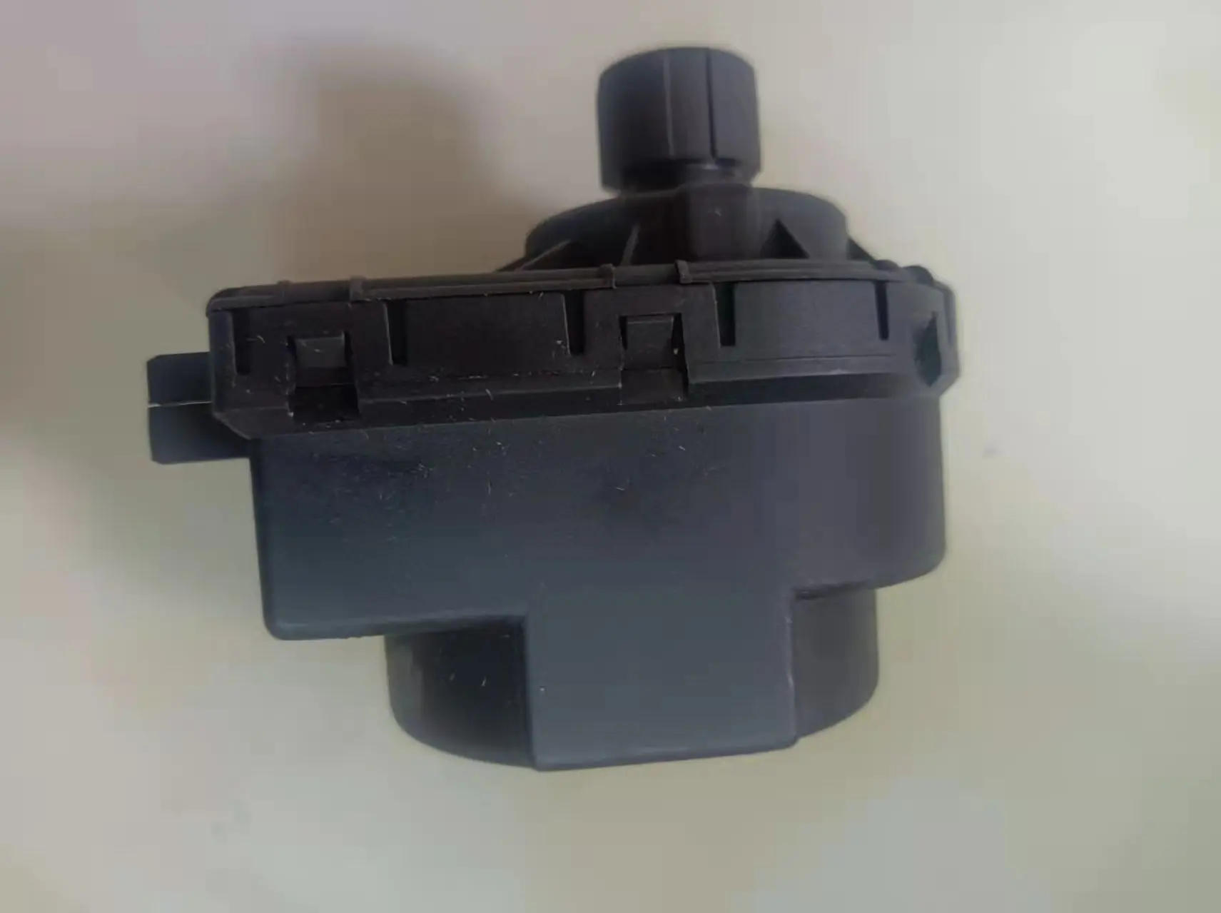 Description Picture 2 of itemApplicable to Wanhe Beretta Haydn Squirrel wall-hung boiler three-way valve, motor, electromagnetic accessories