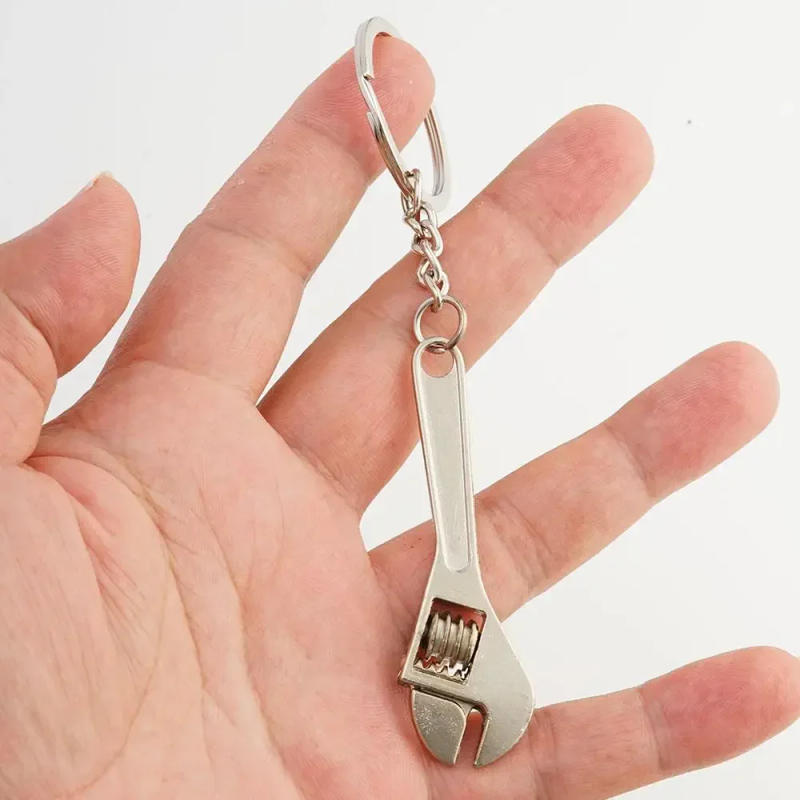 Description Picture 5 of item1PC Multifunction Mini Wrench Mini Open-end Wrench Portable Hand Tool Jaw Spanner Key Chain Shifting Spanner Tool