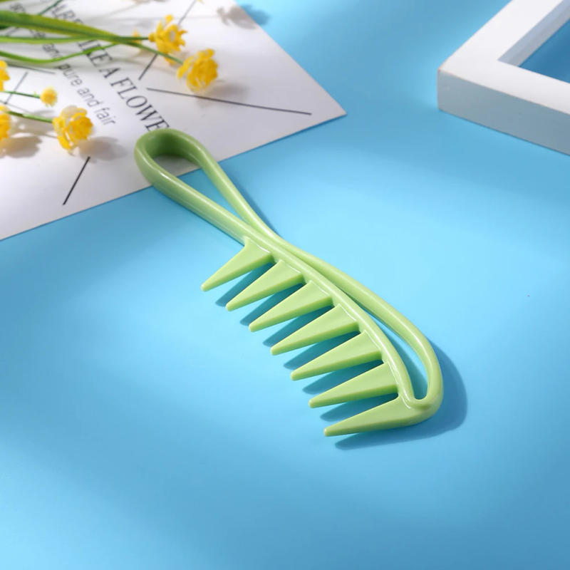 Description Picture 4 of item7pcs Large Tooth Comb Plastic Hair Detangling Comb Multifunctional Durable for Combing Styling Trimming
