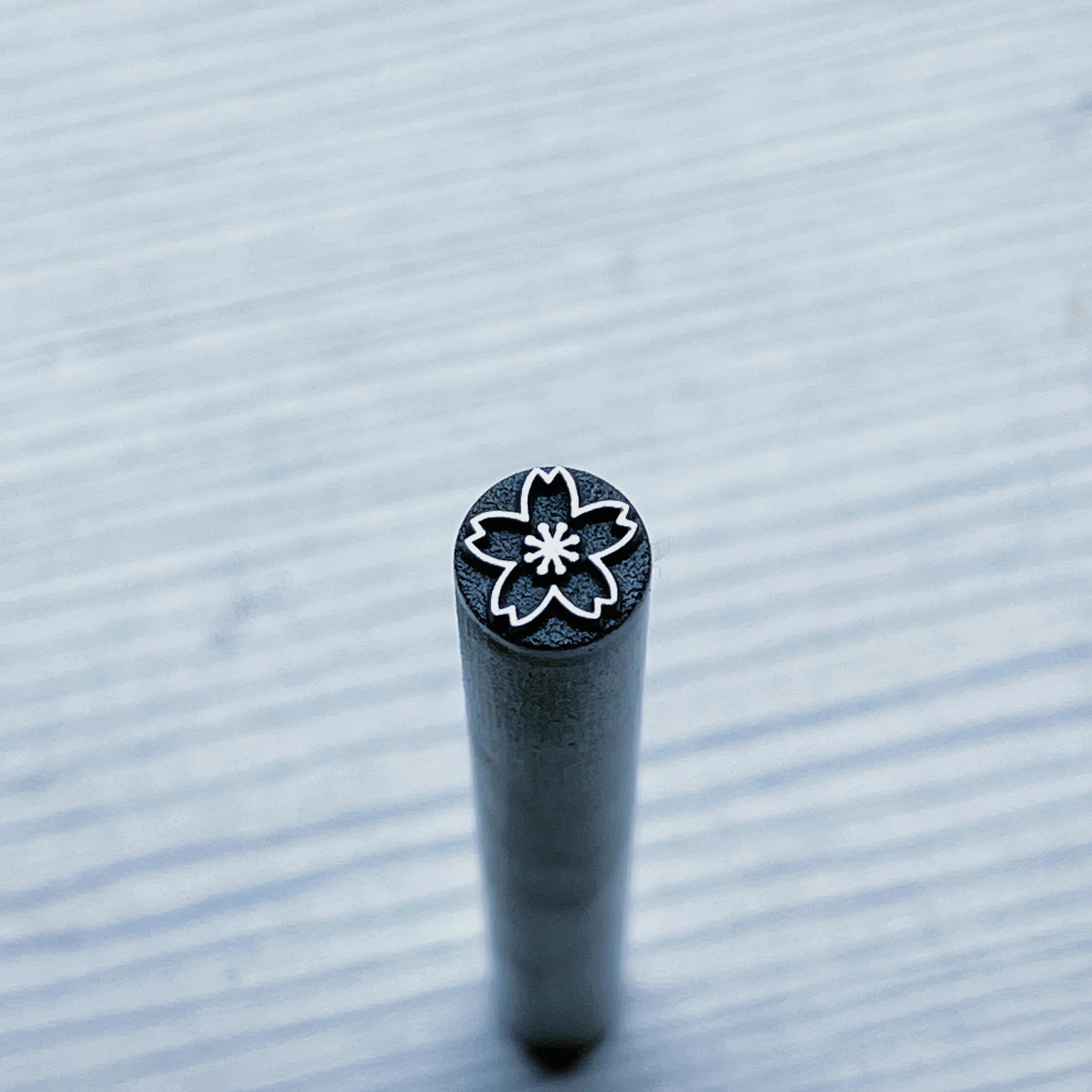 Description Picture 3 of item7mm Flower Design Metal Stamps Jewelry Making Punch Steel Stamping Tool Beating Silver Leather Craft Punching Custom Logo