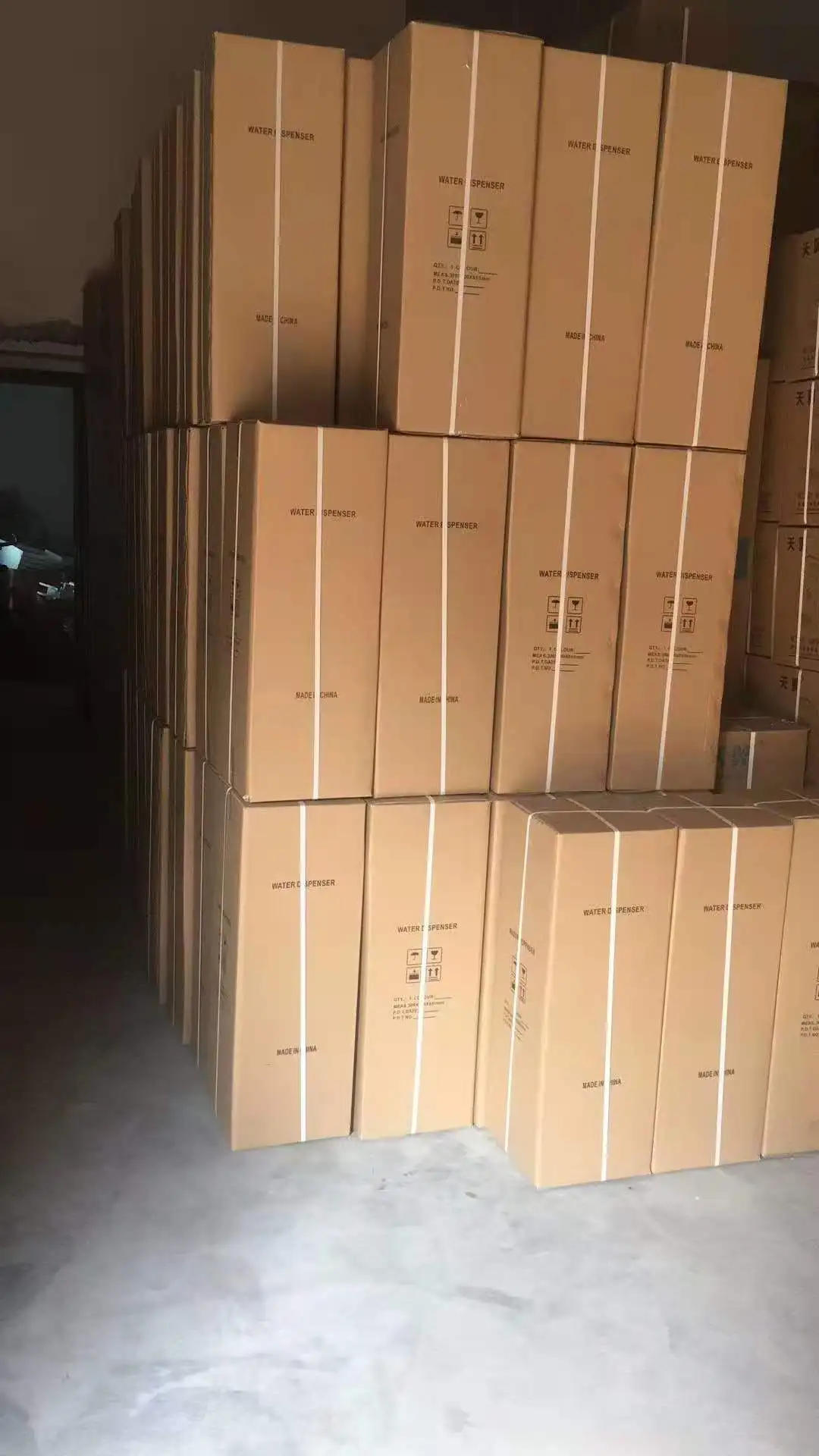 Description Picture 4 of itemHot Sale Bottom Compressor Cooling Water Dispenser With Hot Cold Function