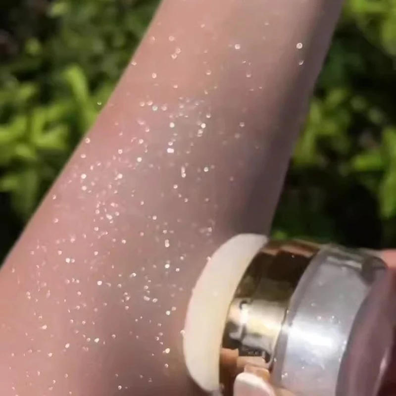 Description Picture 4 of itemFairy Powder Highlighter Patting Powder Moonlight White Body Shimmering Contour Blush Brightening Glitter Loose Powder Makeup