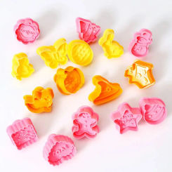 4Pcs/set Cookie Stamp Cute 3D Bunny Easter Egg Ghost Pumpkin Halloween Christmas Biscuit Mold Cookie Cutter Baking Bakeware Tool