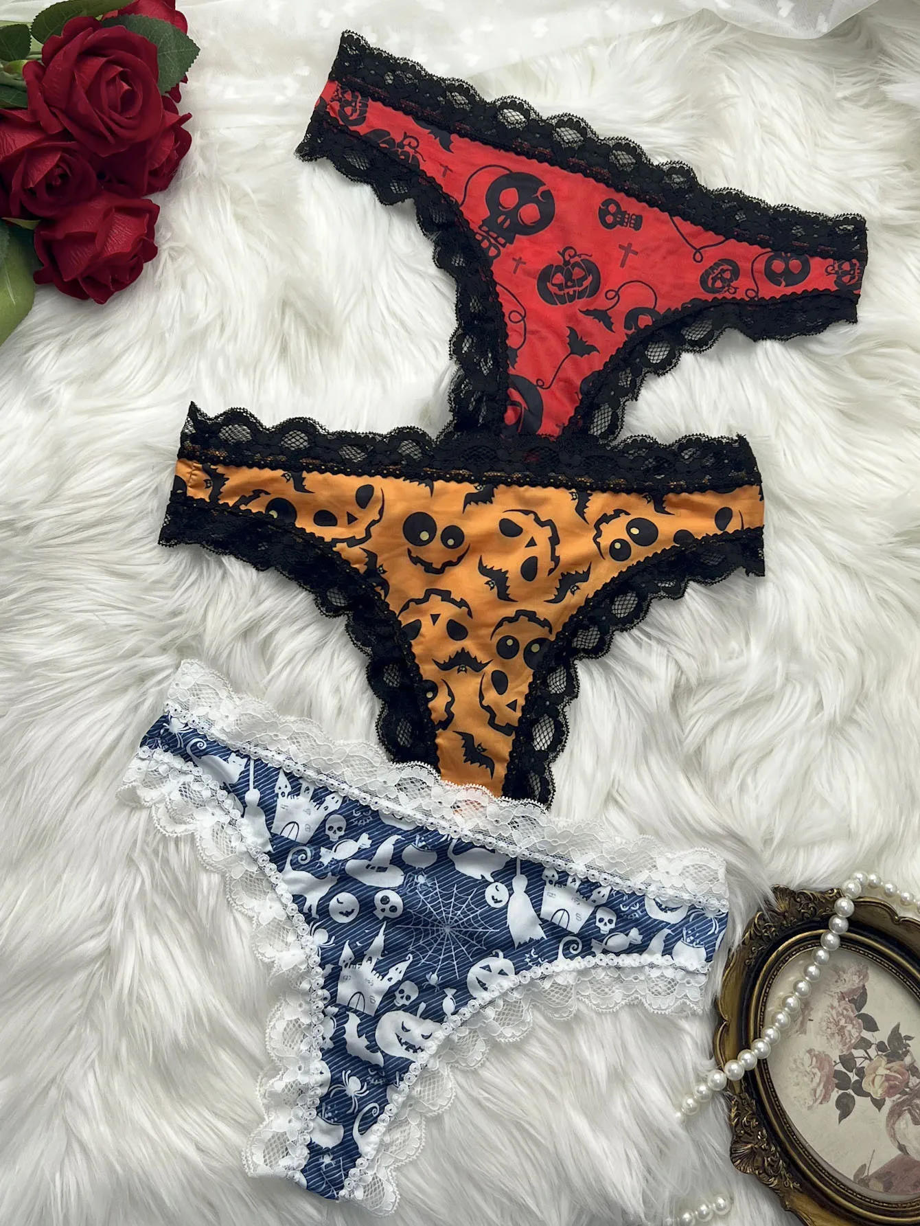 Description Picture 4 of itemGoth Sexy Underwear Lace Patchwork Halloween Print Graffiti Christmas Seamless Ice Silk T Pants Breathable Girls' Thong