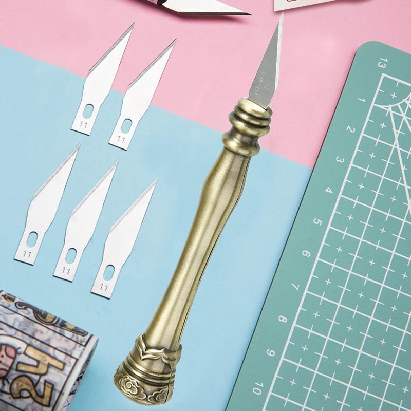 Description Picture 2 of item1 Set Metal Carving Knife Scalpel Knife Tools Kit Wood Paper Cutter Craft Pen Engraving Cutting Supplies DIY Stationery Knife