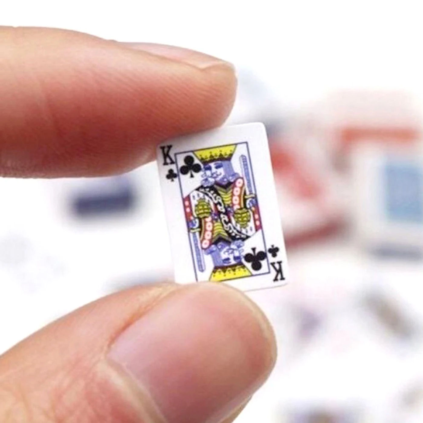 Description Picture 5 of itemPortable Mini Playing Cards Poker Chips Clear Playing Card For Family Game Party Spoof Fun Prank Props House Study Pub Accessory