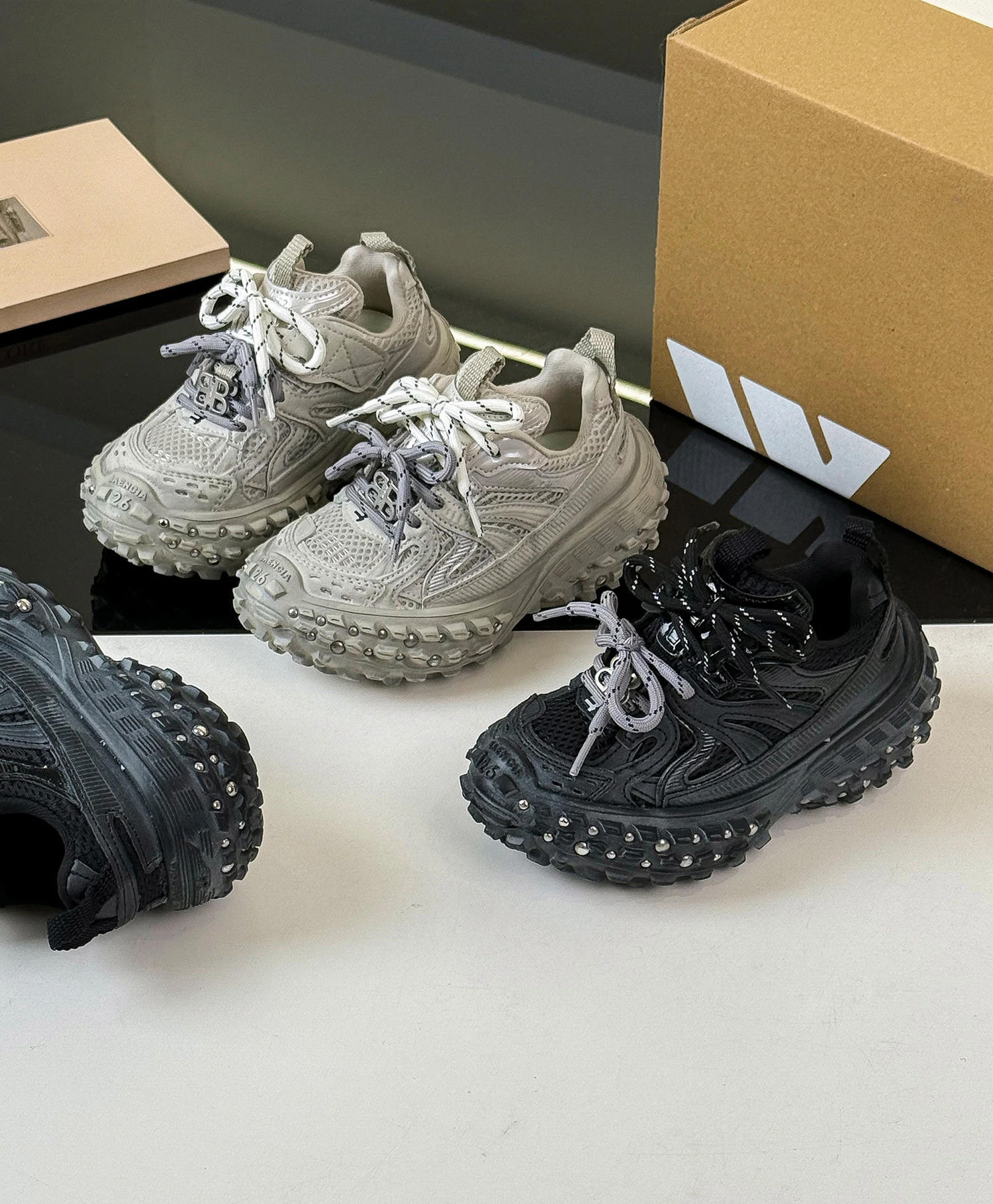 Description Picture 5 of itemSpring Children Boy Girls Platform Heightening Retro  Sports Shoes Kids Toddler Riveted Durian Sole Distressed Sneakers