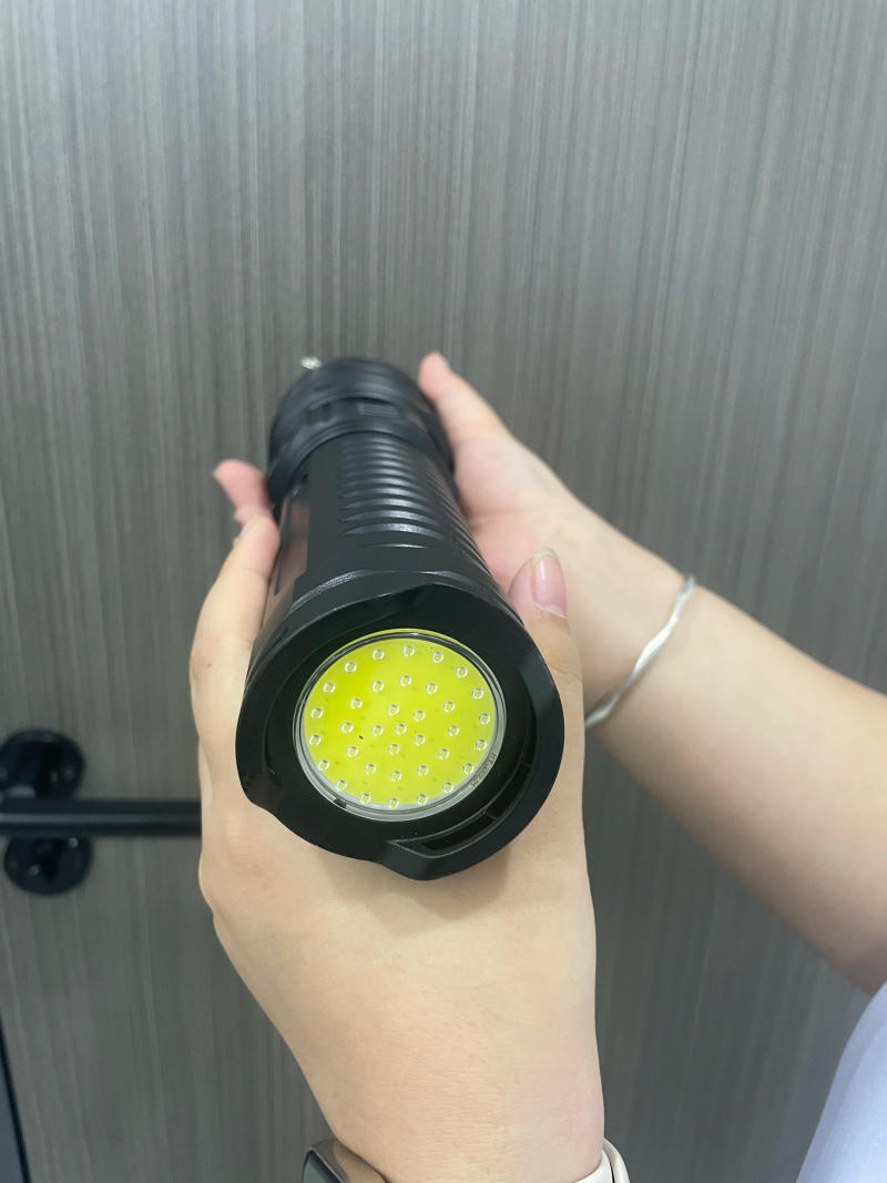 Description Picture 4 of item1000000 Lumen Most Powerful Led Flashlight Super Bright 600W Torch Rechargeable Tactical Lantern Spotlight Long Shot 3500M Torch