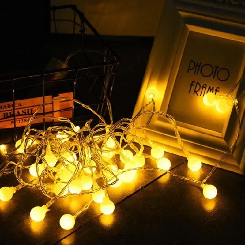 Description Picture 3 of itemOutdoor Ball LED Star Snowflake Fairy String Lights Garland Christmas Decorations for Home Wedding New Year Garden Street Lamp