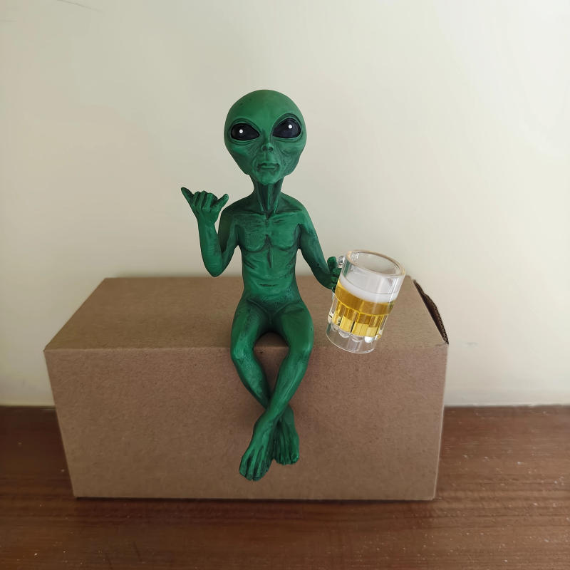Description Picture 6 of itemFunny Resin Alien Sculpture Drinking Beer Statue For Garden Yard Landscaping Outdoor Desktop Decoration Art Ornament Gift