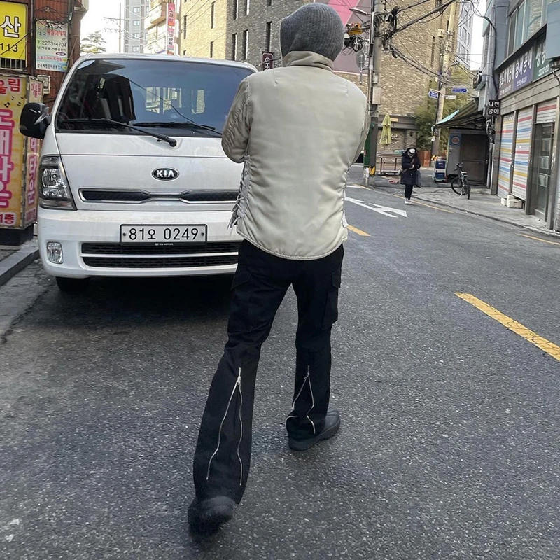 Description Picture 6 of itemHip-hop Cargo Flared Pant Men Harajuku Streetwear Back Zip Up Cargo Pants Black Y2k Loose Casual Wide Leg Trousers for Women