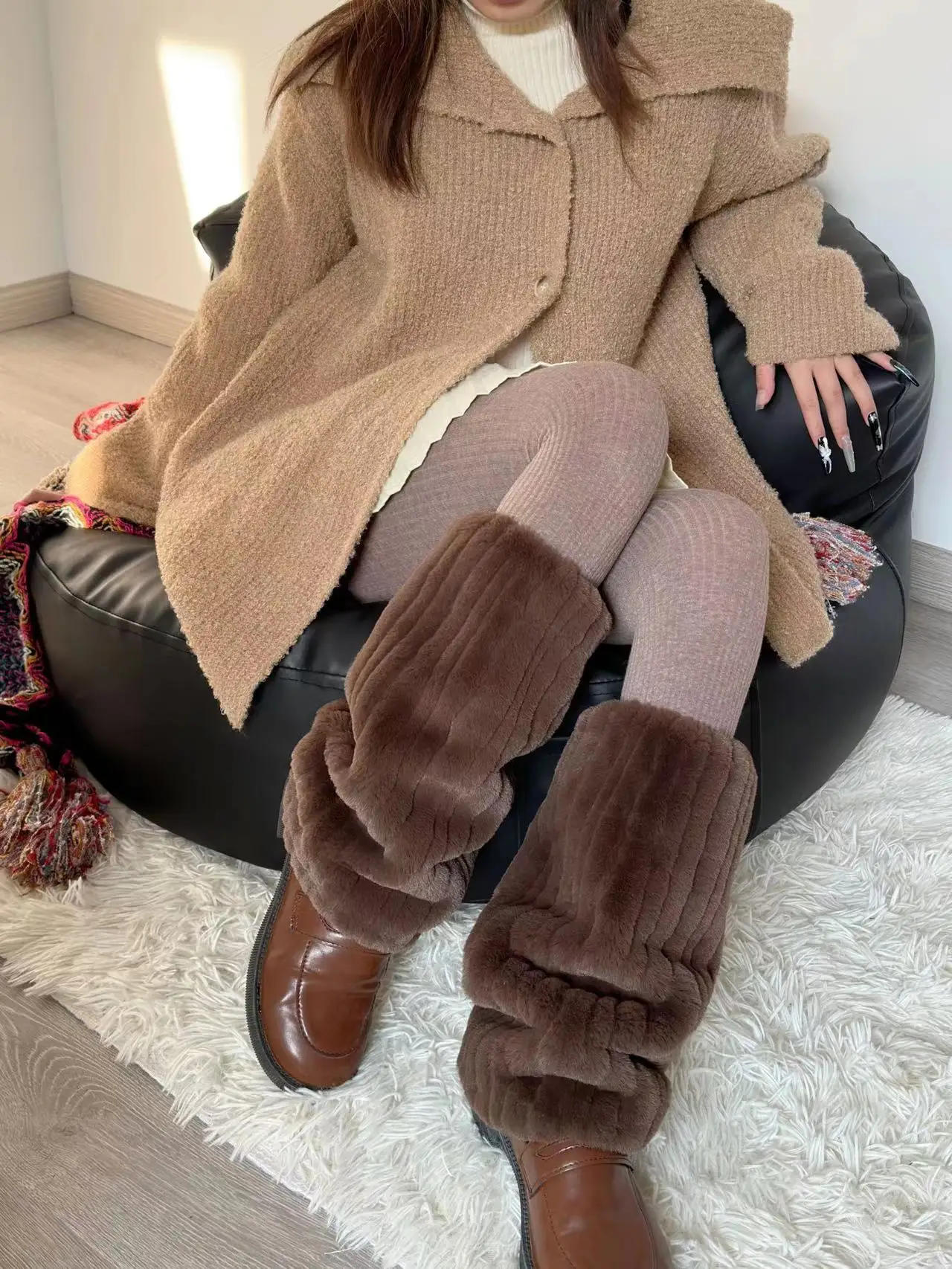 Description Picture 6 of itemSolid Leg Warmers Mink Fur Boots Subculture Thickened Plush Leg Warmer Japanese Harajuku Fashion Boots Cover Lolita Party Socks