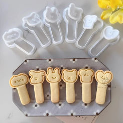 Cute Cartoon Animal Lollipop Cookie Mold Toast Love Puppy Cat Shape Cookie Cutter Fondant Cake Stamp Cookie Cutter Baking Tool