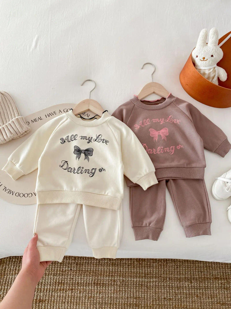 Description Picture 2 of item2025 Spring New Baby Long Sleeve Clothes Set Boys Girls Fashion Print Sweatshirt + Pants 2pcs Suit Infant Casual Sports Outfits
