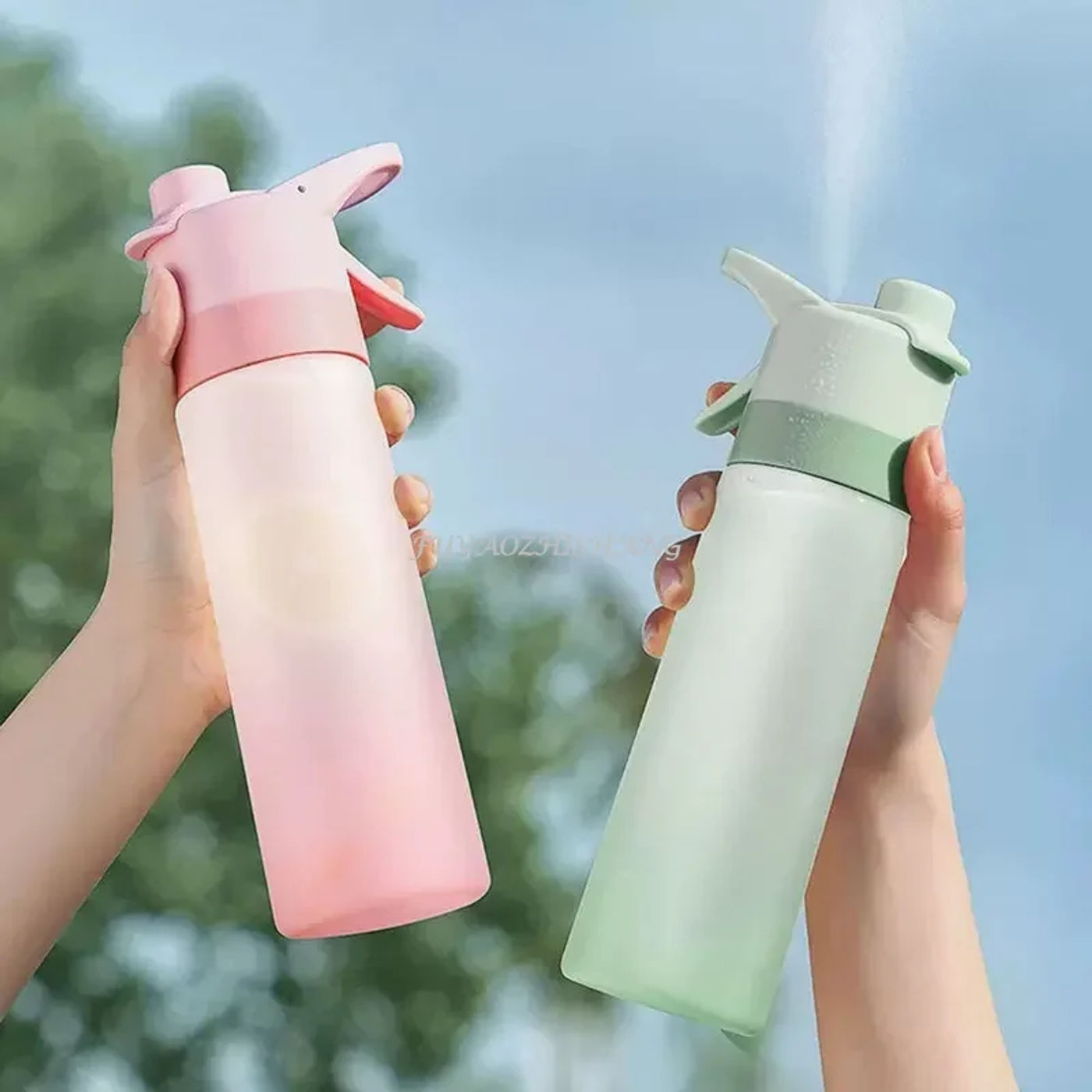 Description Picture 3 of item700ml Water Bottle for Girls Outdoor Sport Fitness Water Cup Large Capacity Spray Bottle BPA Free Drinkware Travel Bottles