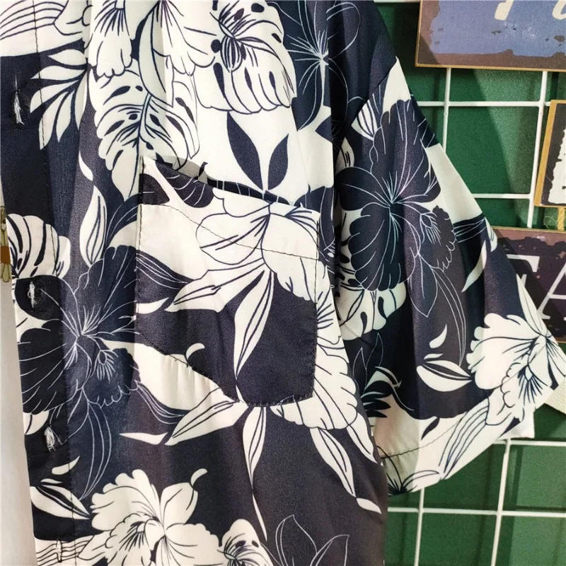 Description Picture 5 of itemBeach Style Hawaiian Vacation Shirts Men Turn Down Collar Short Sleeve Vintage Printed Blouse Retro Chic Tops Camisas Hombre