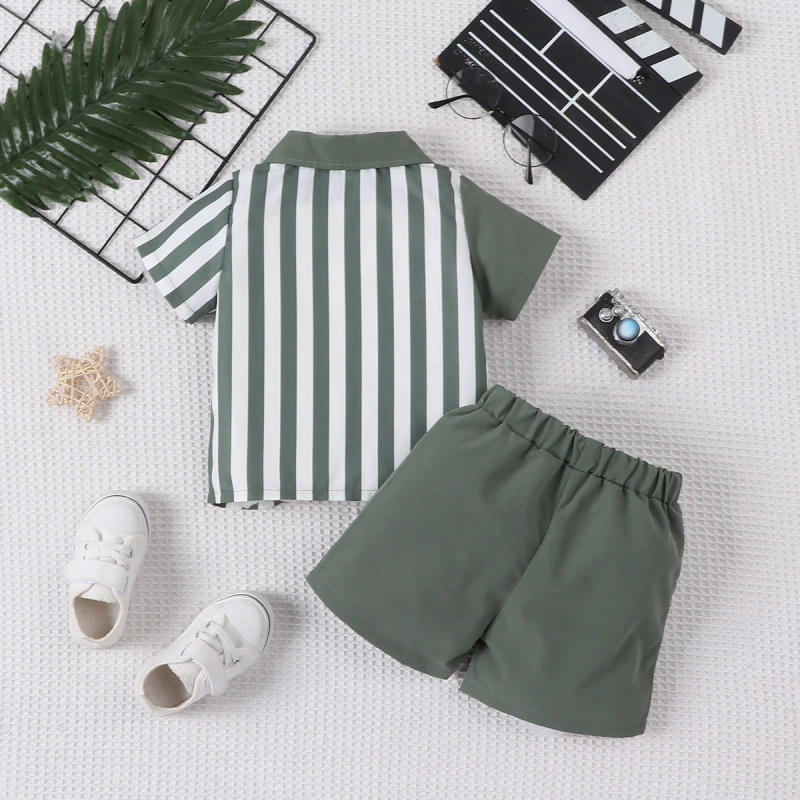 Description Picture 3 of item2-piece set of fashionable and casual solid color splicing short sleeved shirt top and shorts for baby boys, summer