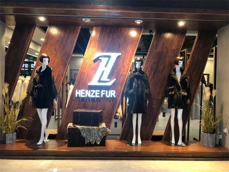 Description Picture 5 of itemHigh-end Women's Clothing Mannequin Full Body Doll Display Rack Props Home Clothing Store Window Female Sitting Model with Wig Q