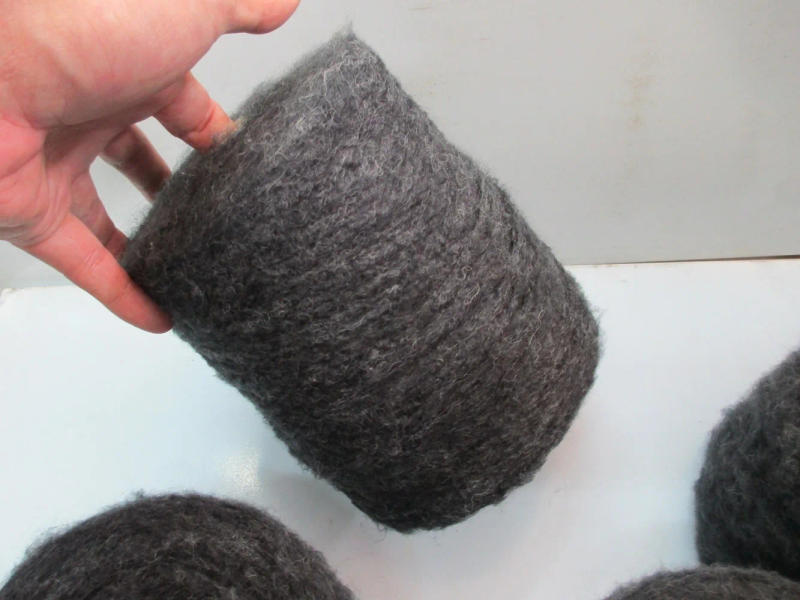 Description Picture 4 of itemcolor Gray Alpaca Acrylic  Thick Yarn for Knitting Crocheting, Wool Thread, DIY  Sweater, Hats, Knitting Yarn, 200g