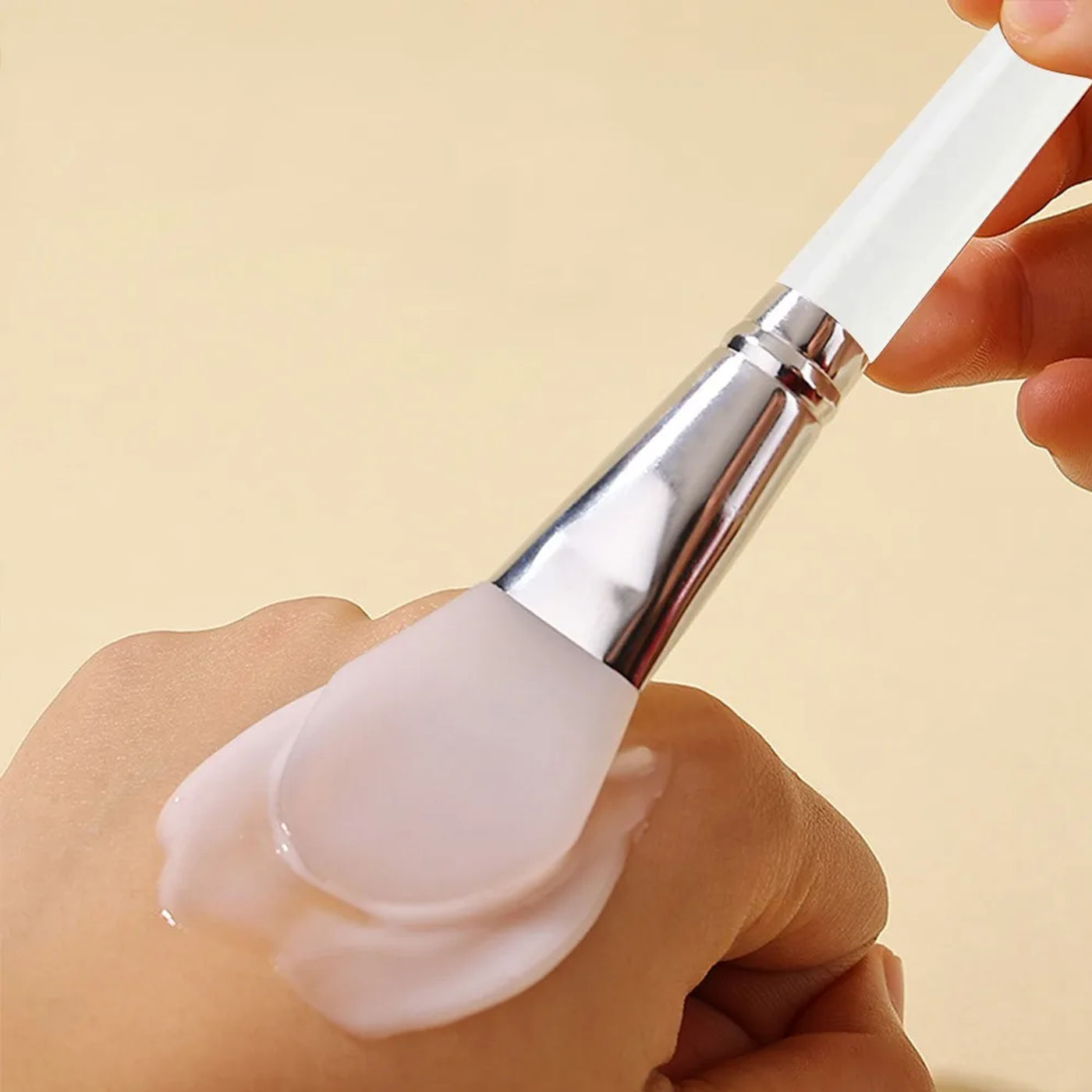 Description Picture 6 of itemCandy Color Silicone Brush Gel Flexible Facial Mud Soft Tip Applicator Making Tools Face Mask Glue Brush Care Tools Supplies New