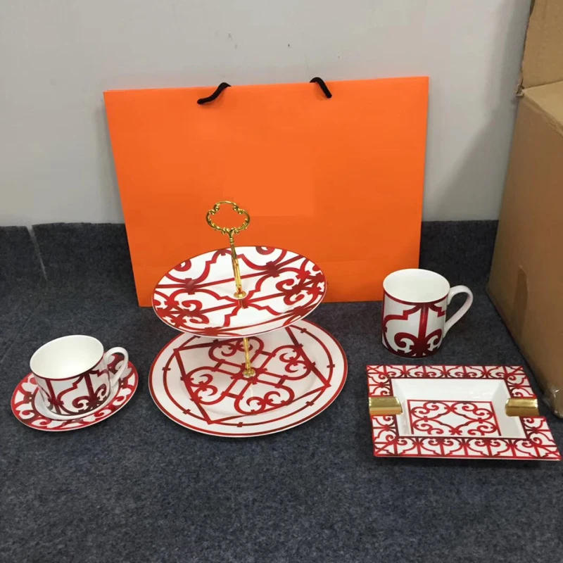 Description Picture 2 of itemEuropean 2-layer Porcelain Fruit Dessert Cake Plate Tray Mug Coffee Cup & Saucer Ashtray Luxury Home Decor Window Bone