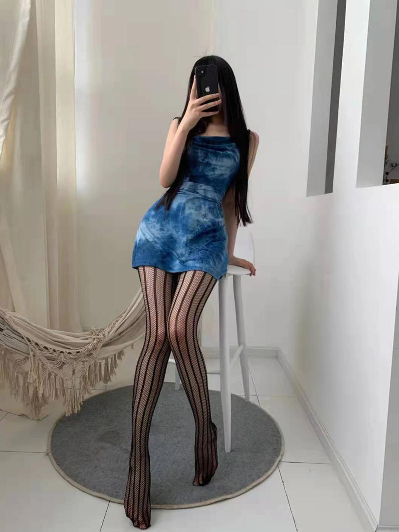 Description Picture 3 of itemSexy Fishnet Stockings Women's Tights Fishnet Mesh Long Nylon Tights Body Stockings Fish Net Pantyhose High Waist Hosiery