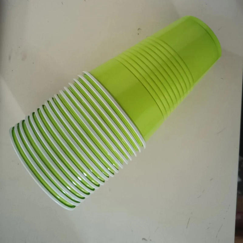 Description Picture 2 of item16 Oz Plastic Party Cups in Red Or Blue 16 Pack Cups for Beer Pong Game Drinks, Soda, Punch, Barbecue, Cola Or Water Disposable