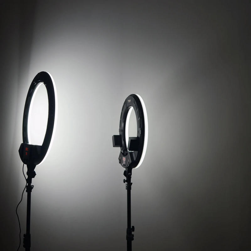 Description Picture 5 of item100w Ring Light Professional 22inch Bi-color Dimmable Yidoblo FD-640II Ring Lamp with Tripod Photo Studio Light Remote Control