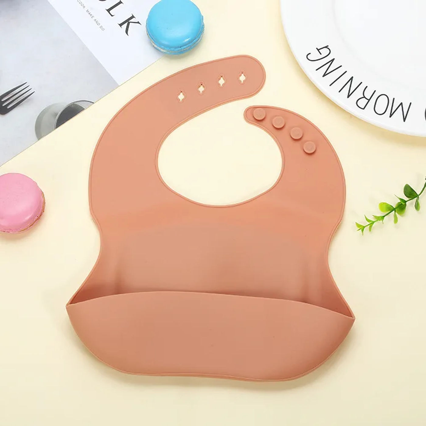 Description Picture 5 of itemIns Baby Bibs 3D Slicone Waterproof Bibs Adjustable Size Baby Feeding ToolsSaliva Dripping Towel Children Scarf BPA Free Baberos