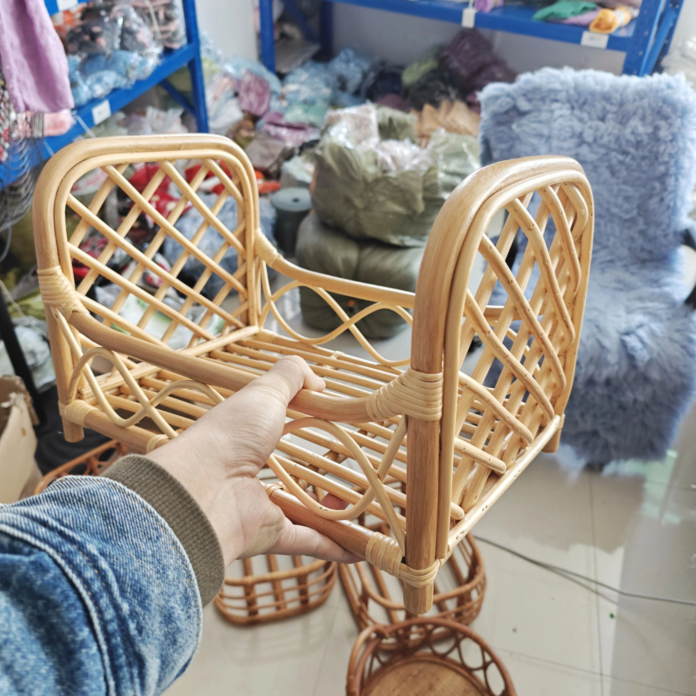 Description Picture 6 of itemNewborn Basket Props Newborn Photography Props Retro Baby Photography Bed Infant Pose Shooting Studio Accessories Baby Sofa